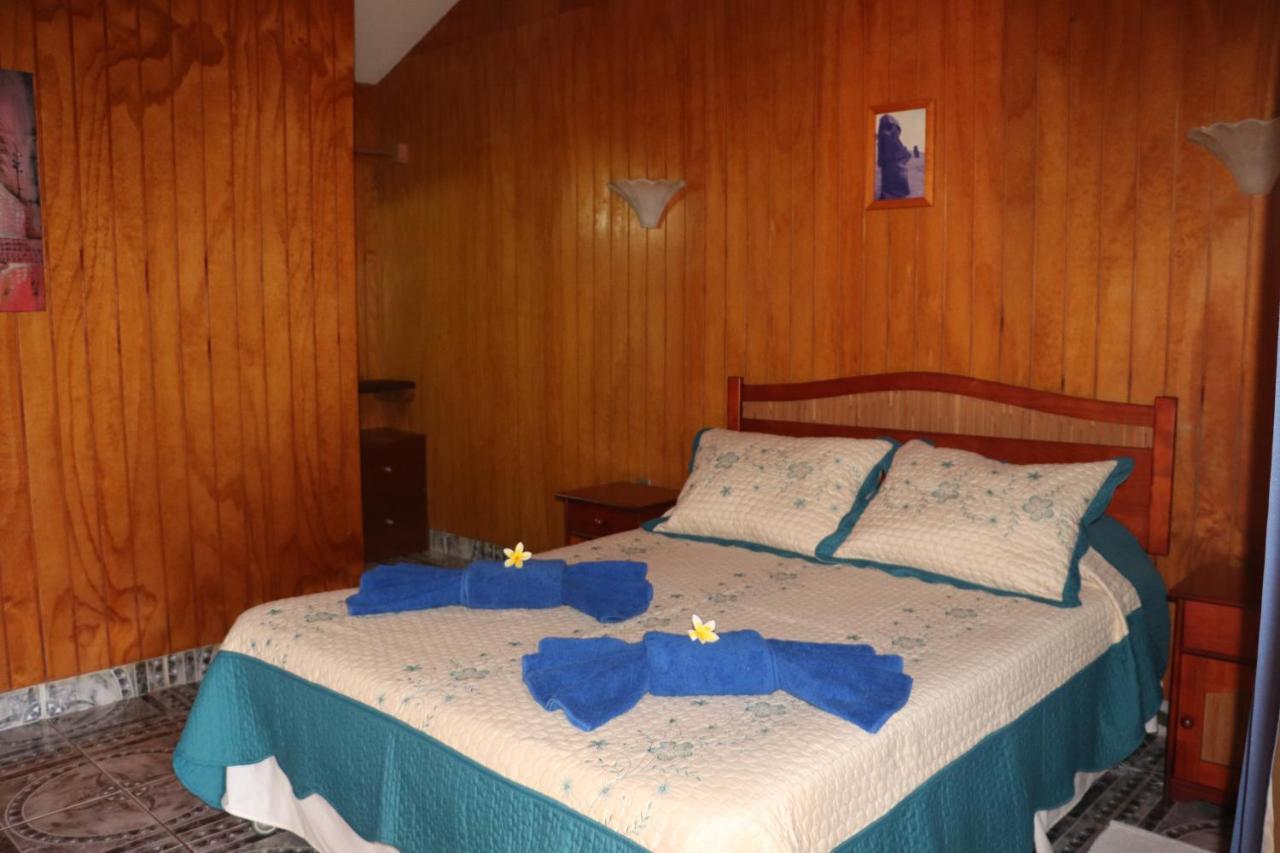Hostal Avareipua Hanga Roa Ngoại thất bức ảnh