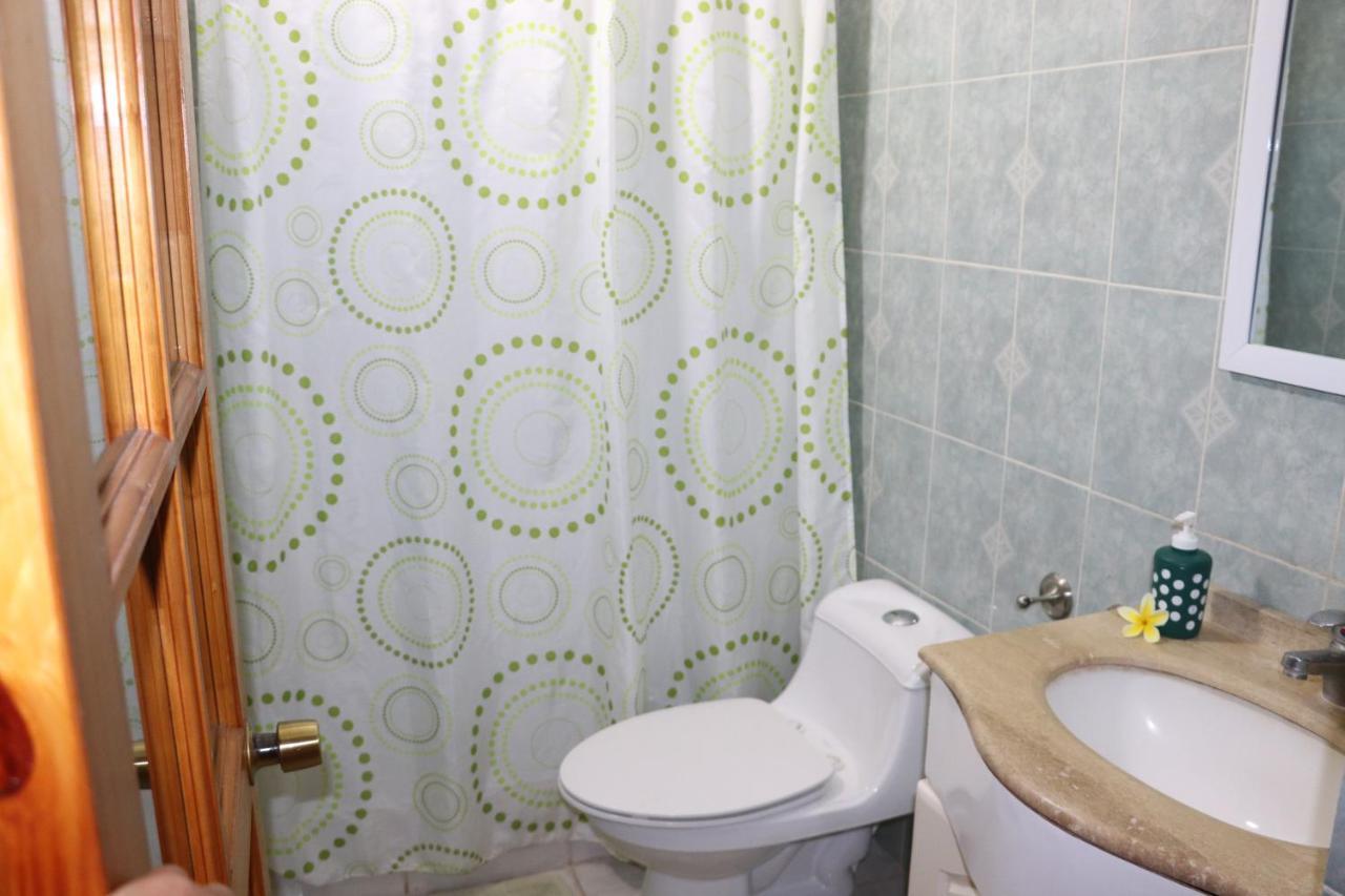 Hostal Avareipua Hanga Roa Ngoại thất bức ảnh