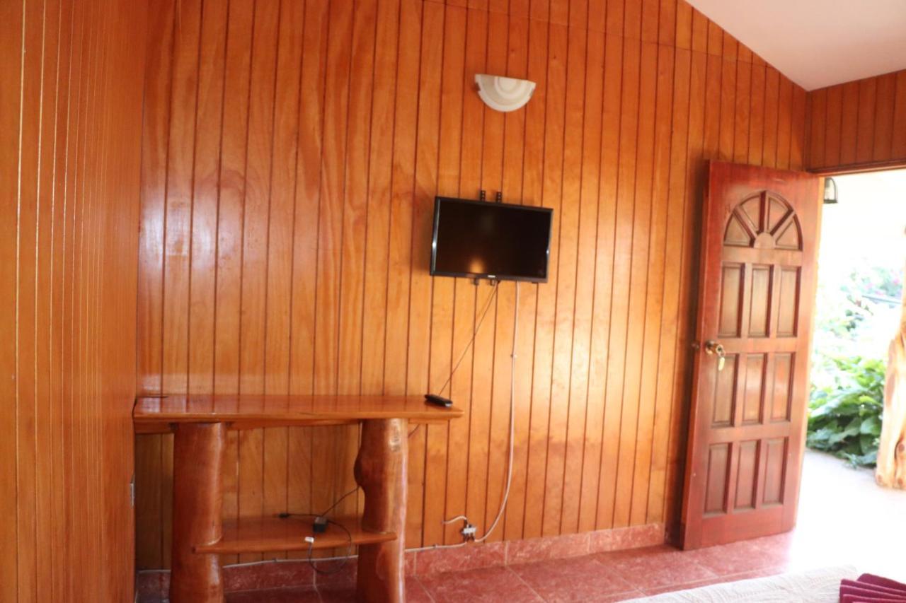 Hostal Avareipua Hanga Roa Ngoại thất bức ảnh